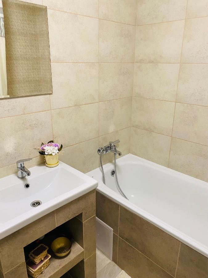Центр. Поруч Парк Та Став Appartement Ternopil Buitenkant foto