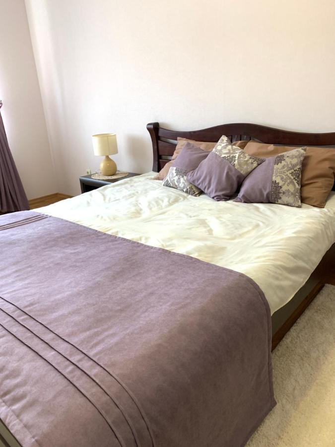 Центр. Поруч Парк Та Став Appartement Ternopil Buitenkant foto